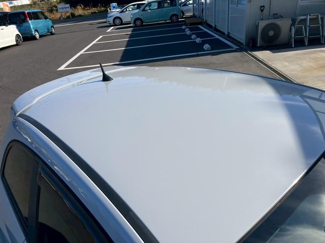 アバルト５９５ コンペティツィオーネ　社外ナビ　フルセグ　Ｓａｂｅｌｔ製革／アルカンターラコンビシート　Ｂｒｅｍｂｏブレーキキャリパー　車高調　キーレス　ＥＴＣ（25枚目）