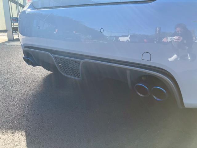 アバルト５９５ コンペティツィオーネ　社外ナビ　フルセグ　Ｓａｂｅｌｔ製革／アルカンターラコンビシート　Ｂｒｅｍｂｏブレーキキャリパー　車高調　キーレス　ＥＴＣ（28枚目）