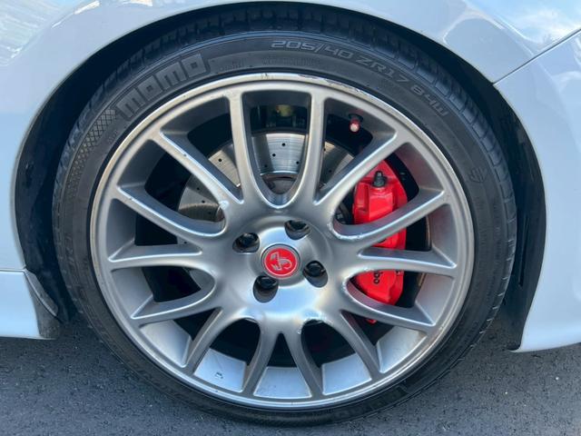 アバルト５９５ コンペティツィオーネ　社外ナビ　フルセグ　Ｓａｂｅｌｔ製革／アルカンターラコンビシート　Ｂｒｅｍｂｏブレーキキャリパー　車高調　キーレス　ＥＴＣ（31枚目）