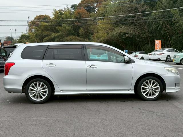 カローラフィールダー １．８Ｓ　エアロツアラー　純正ナビ　バックモニター　スマートキー　プッシュスタート（8枚目）