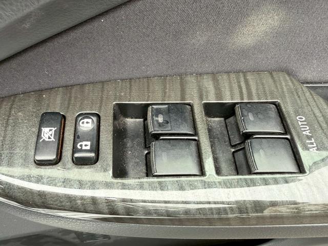 カローラフィールダー １．８Ｓ　エアロツアラー　純正ナビ　バックモニター　スマートキー　プッシュスタート（21枚目）