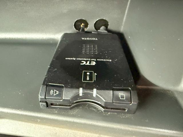 カローラフィールダー １．８Ｓ　エアロツアラー　純正ナビ　バックモニター　スマートキー　プッシュスタート（25枚目）