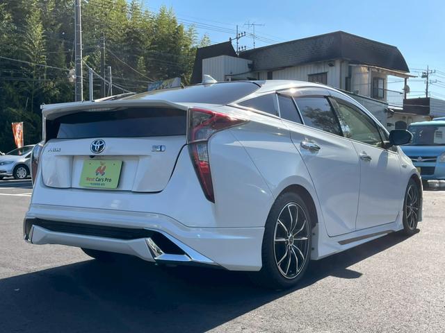 プリウス Ｓツーリングセレクション　モデリスタエアロ　純正９インチナビ　フルセグ　バックモニター　シートヒーター　社外１７インチアルミ　ダウンサス　ＬＥＤヘッドライト　スマートキー（5枚目）