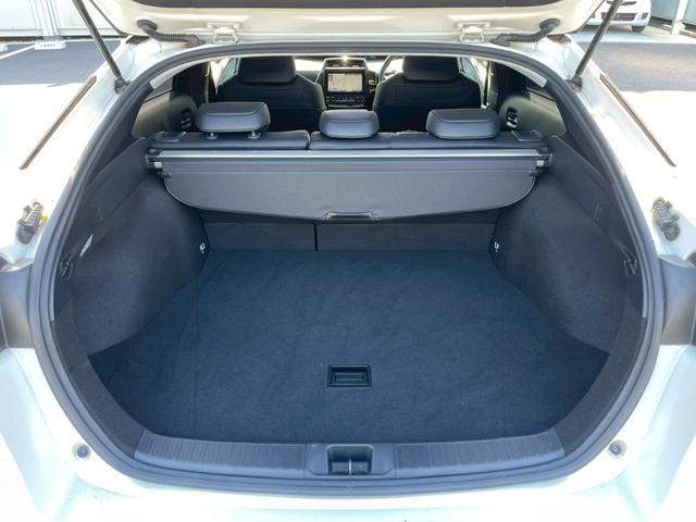 プリウス Ｓツーリングセレクション　モデリスタエアロ　純正９インチナビ　フルセグ　バックモニター　シートヒーター　社外１７インチアルミ　ダウンサス　ＬＥＤヘッドライト　スマートキー（14枚目）