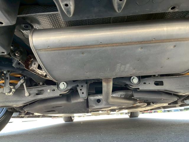 プリウス Ｓツーリングセレクション　モデリスタエアロ　純正９インチナビ　フルセグ　バックモニター　シートヒーター　社外１７インチアルミ　ダウンサス　ＬＥＤヘッドライト　スマートキー（27枚目）