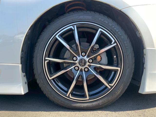 プリウス Ｓツーリングセレクション　モデリスタエアロ　純正９インチナビ　フルセグ　バックモニター　シートヒーター　社外１７インチアルミ　ダウンサス　ＬＥＤヘッドライト　スマートキー（31枚目）