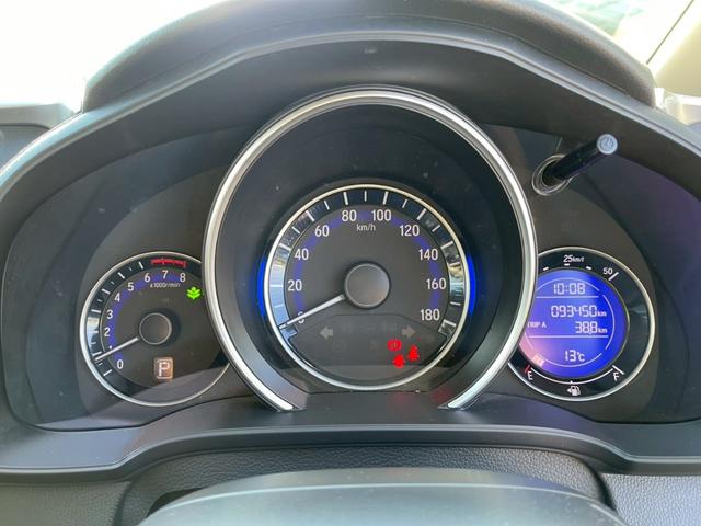 フィット １３Ｇ・Ｌパッケージ　純正ＳＤナビ　ＴＶ　バックカメラ　スマートキープッシュスタート　　ビルトインＥＴＣ　オートエアコン　Ｂｌｕｅｔｏｏｔｈ　ドアバイザー（15枚目）