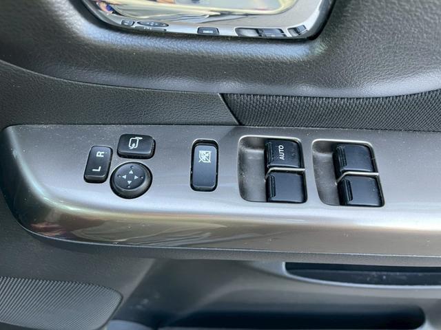 スペーシアカスタムＺ ターボ　ナビ　フルセグＴＶ　パワースライドドア　バックモニター　社外１６インチアルミ　ＨＩＤヘッドライト　オートエアコン　ＴＥＩＮ車高調　プッシュスタート　取扱説明書　記録簿　セーフティサポート（25枚目）