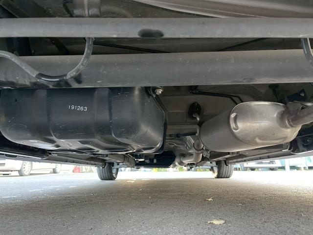 スペーシアカスタムＺ ターボ　ナビ　フルセグＴＶ　パワースライドドア　バックモニター　社外１６インチアルミ　ＨＩＤヘッドライト　オートエアコン　ＴＥＩＮ車高調　プッシュスタート　取扱説明書　記録簿　セーフティサポート（30枚目）