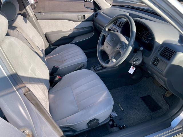 スターレット カラット　１オーナー　エアコン　記録簿　取扱説明書　保証書（11枚目）