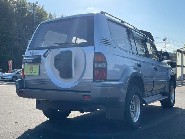 ランドクルーザープラド ＴＺ　サンルーフ　８ナンバー登録　５人乗り　ベットキット　１６インチＡＷ　ＥＴＣ　ルーフレール（9枚目）