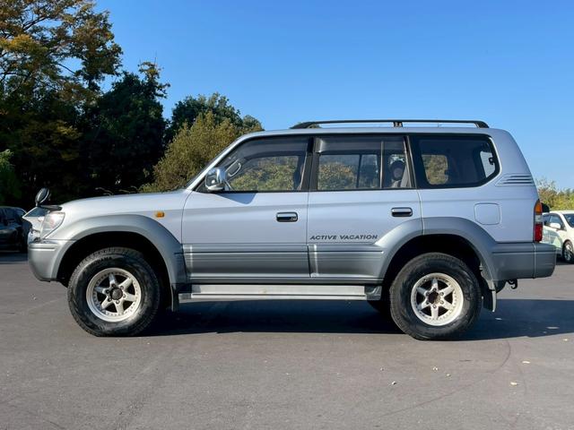 ランドクルーザープラド ＴＺ　サンルーフ　８ナンバー登録　５人乗り　ベットキット　１６インチＡＷ　ＥＴＣ　ルーフレール（11枚目）