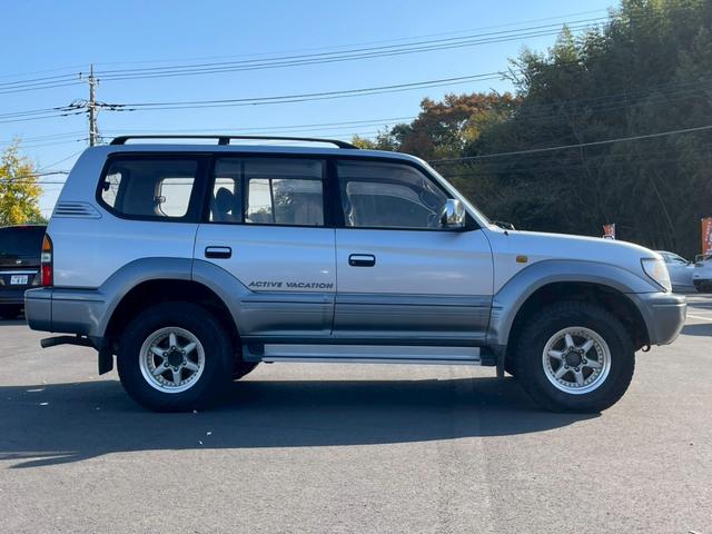 ランドクルーザープラド ＴＺ　サンルーフ　８ナンバー登録　５人乗り　ベットキット　１６インチＡＷ　ＥＴＣ　ルーフレール（12枚目）