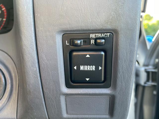 ランドクルーザープラド ＴＺ　サンルーフ　８ナンバー登録　５人乗り　ベットキット　１６インチＡＷ　ＥＴＣ　ルーフレール（25枚目）