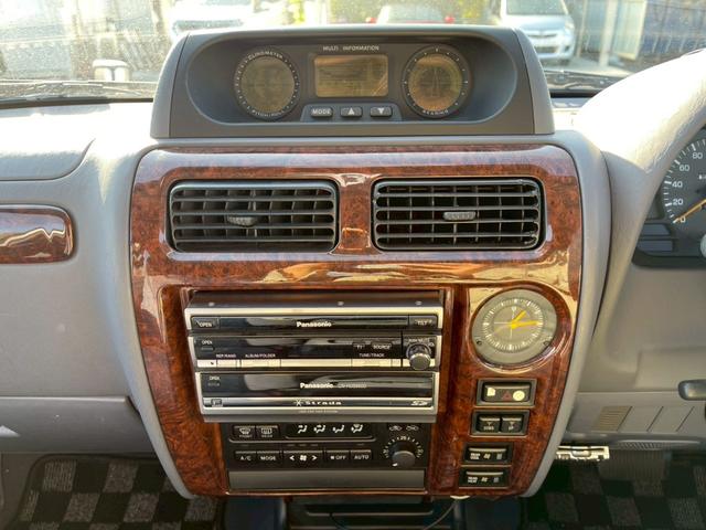 ランドクルーザープラド ＴＺ　サンルーフ　８ナンバー登録　５人乗り　ベットキット　１６インチＡＷ　ＥＴＣ　ルーフレール（30枚目）