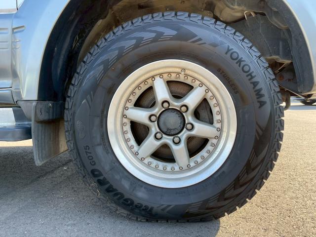 ランドクルーザープラド ＴＺ　サンルーフ　８ナンバー登録　５人乗り　ベットキット　１６インチＡＷ　ＥＴＣ　ルーフレール（34枚目）