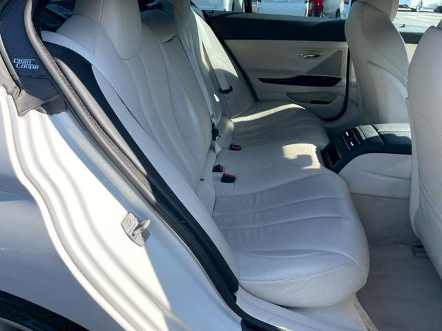 ６シリーズ ６４０ｉグランクーペ　Ｍスポーツパッケージ　サンルーフ　メーカーナビ　アドバンスドアクティブセーフティパッケージ　バックモニター　ＥＴＣ　純正１９インチアルミ　メモリー付きパワーシート　ヘッドアップディスプレイ（13枚目）