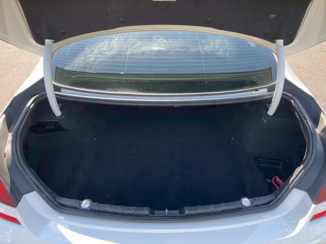 ６シリーズ ６４０ｉグランクーペ　Ｍスポーツパッケージ　サンルーフ　メーカーナビ　アドバンスドアクティブセーフティパッケージ　バックモニター　ＥＴＣ　純正１９インチアルミ　メモリー付きパワーシート　ヘッドアップディスプレイ（14枚目）