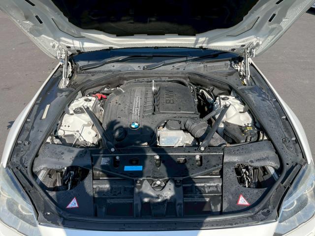 ６シリーズ ６４０ｉグランクーペ　Ｍスポーツパッケージ　サンルーフ　メーカーナビ　アドバンスドアクティブセーフティパッケージ　バックモニター　ＥＴＣ　純正１９インチアルミ　メモリー付きパワーシート　ヘッドアップディスプレイ（28枚目）