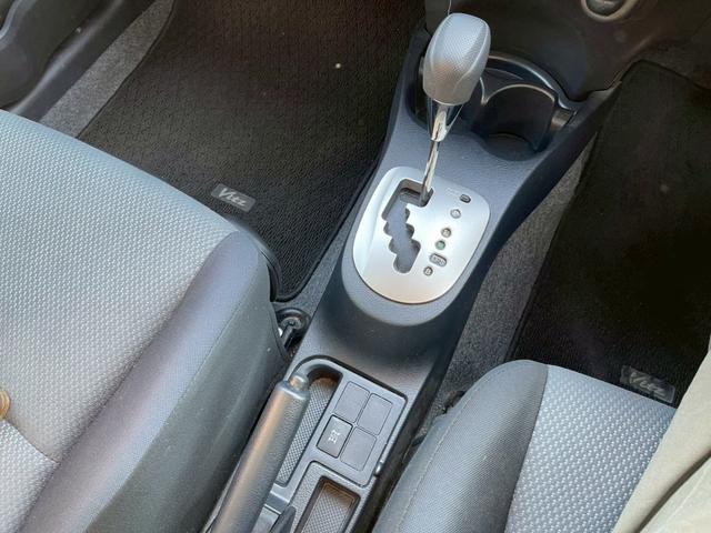 ヴィッツ Ｆ　スマイルエディション　社外ナビ　ＴＶ　バックモニター　１４インチＡＷ　ＥＴＣ（20枚目）