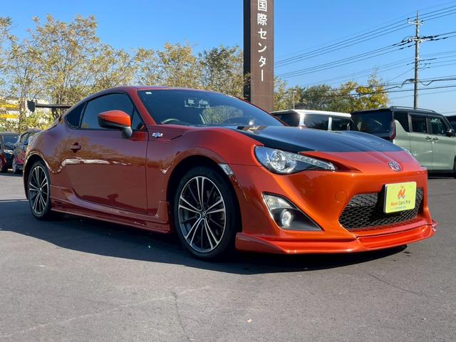 ８６ ＧＴ　社外エアロ　ウィング　ＴＥＩＮ車高調　社外ナビ　フルセグ　バックモニター　スマートキー　プッシュスタート　ＥＴＣ　純正アルミ（6枚目）