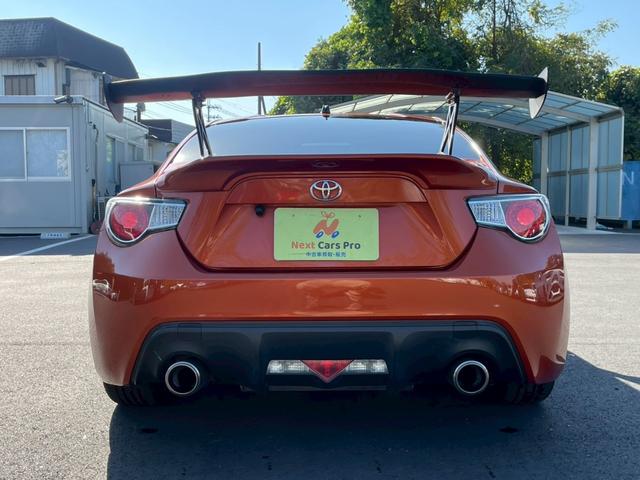 ８６ ＧＴ　社外エアロ　ウィング　ＴＥＩＮ車高調　社外ナビ　フルセグ　バックモニター　スマートキー　プッシュスタート　ＥＴＣ　純正アルミ（10枚目）