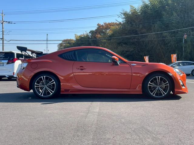 ８６ ＧＴ　社外エアロ　ウィング　ＴＥＩＮ車高調　社外ナビ　フルセグ　バックモニター　スマートキー　プッシュスタート　ＥＴＣ　純正アルミ（12枚目）