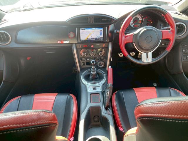 ８６ ＧＴ　社外エアロ　ウィング　ＴＥＩＮ車高調　社外ナビ　フルセグ　バックモニター　スマートキー　プッシュスタート　ＥＴＣ　純正アルミ（13枚目）