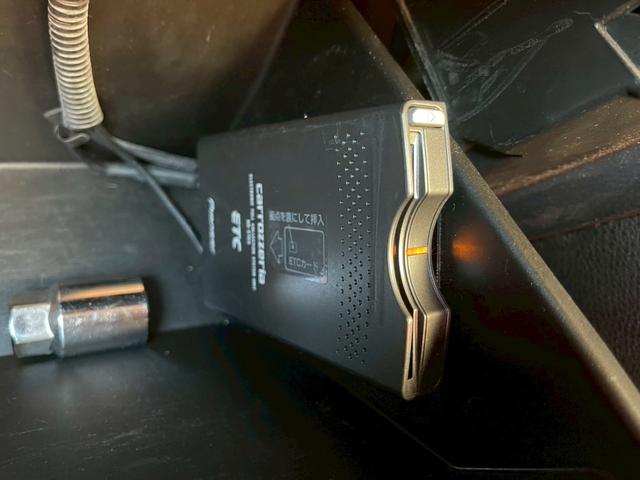 ８６ ＧＴ　社外エアロ　ウィング　ＴＥＩＮ車高調　社外ナビ　フルセグ　バックモニター　スマートキー　プッシュスタート　ＥＴＣ　純正アルミ（25枚目）