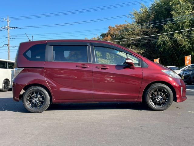 フリード Ｇ　ジャストセレクション　両側パワースライドドア　社外ナビ　フルセグ　バックモニター　スマートキー　ＨＩＤヘッドライト　ＥＴＣ（12枚目）