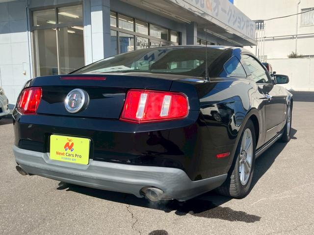 マスタング Ｖ６　プレミアム　左ハンドル　並行輸入車　社外ナビ　ＥＴＣ　全塗装済み（5枚目）