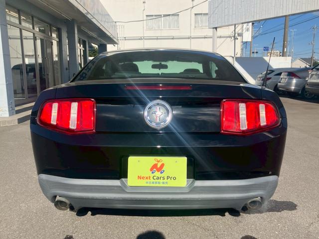 マスタング Ｖ６　プレミアム　左ハンドル　並行輸入車　社外ナビ　ＥＴＣ　全塗装済み（6枚目）