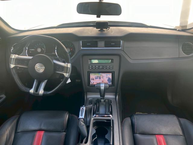 マスタング Ｖ６　プレミアム　左ハンドル　並行輸入車　社外ナビ　ＥＴＣ　全塗装済み（11枚目）