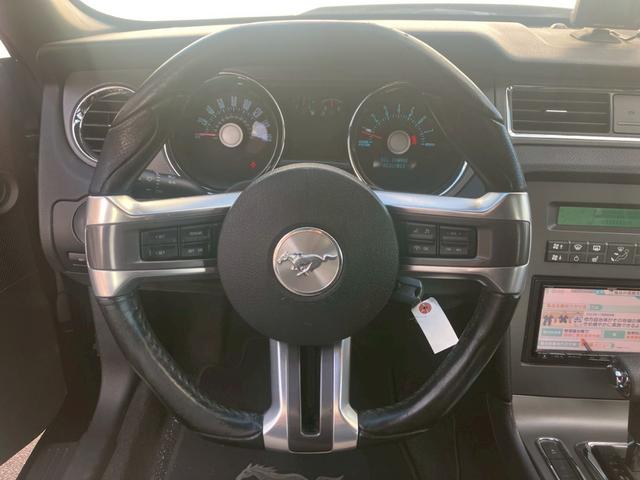 マスタング Ｖ６　プレミアム　左ハンドル　並行輸入車　社外ナビ　ＥＴＣ　全塗装済み（12枚目）