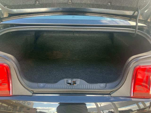 マスタング Ｖ６　プレミアム　左ハンドル　並行輸入車　社外ナビ　ＥＴＣ　全塗装済み（17枚目）