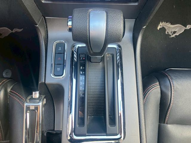 マスタング Ｖ６　プレミアム　左ハンドル　並行輸入車　社外ナビ　ＥＴＣ　全塗装済み（21枚目）