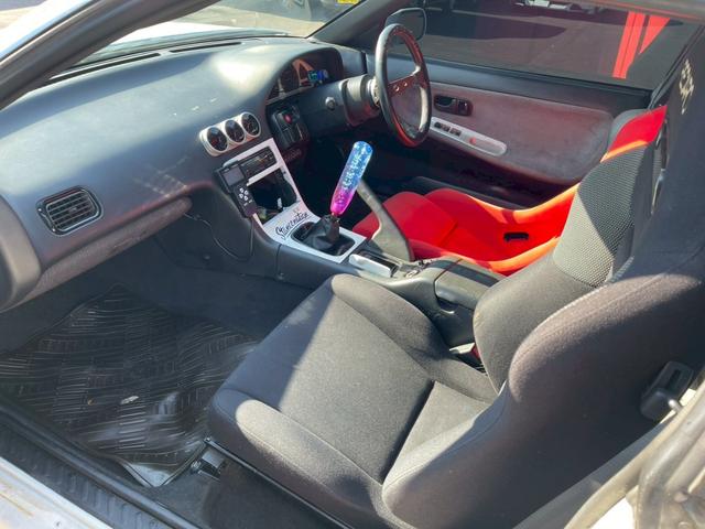 １８０ＳＸ タイプＸ　東名エキマニ　Ｓ１５後期メタルタービン　Ｒ３２燃料ポンプ　ＮＩＳＭＯ７４０インジェクター　ＧＲＥＸオイルクーラーキット　１４前期ラジエター　パワーＦＣ　ＥＲ３４インナードラム公認　Ｄｅｆｉ３連メーター（14枚目）