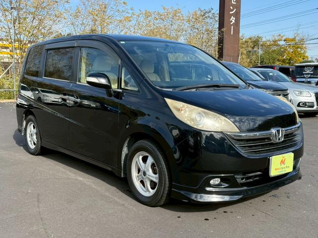 当店在庫は外装、内装クリーニング後に展示し、併せて事故修復歴の有無、メーター改ざん歴の有無も第三者機関による検査を全台実施しております。車検、整備、鈑金塗装も自社で対応できますのでご安心ください。