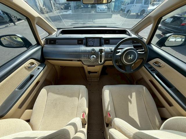 気になるお車がありましたら右の電話番号から直接お店にお問い合わせください。支払方法から車両情報、状態までなんでもご説明させて頂きます。スタッフ一同ご連絡お待ちしております。