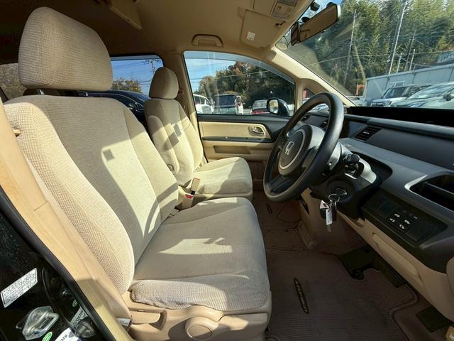 気になるお車がありましたら右の電話番号から直接お店にお問い合わせください。支払方法から車両情報、状態までなんでもご説明させて頂きます。スタッフ一同ご連絡お待ちしております。