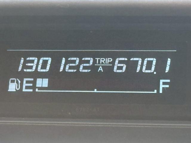 気になるお車がありましたら右の電話番号から直接お店にお問い合わせください。支払方法から車両情報、状態までなんでもご説明させて頂きます。スタッフ一同ご連絡お待ちしております。