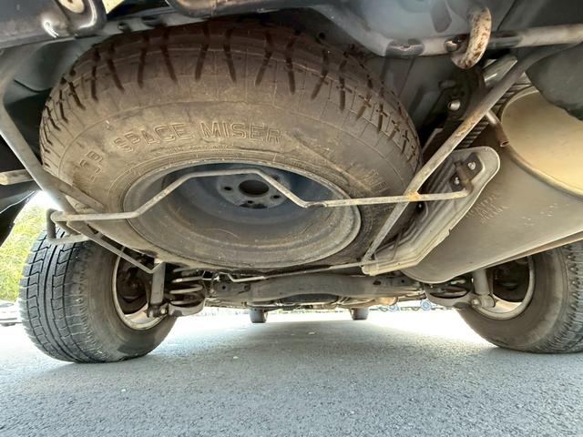 気になるお車がありましたら右の電話番号から直接お店にお問い合わせください。支払方法から車両情報、状態までなんでもご説明させて頂きます。スタッフ一同ご連絡お待ちしております。