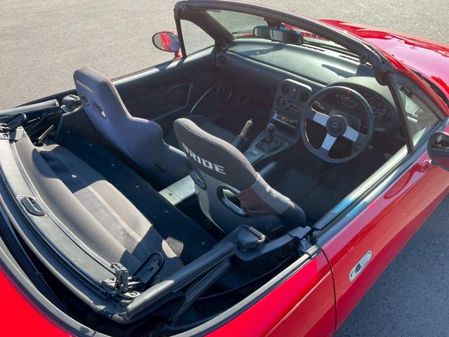 ユーノスロードスター スペシャルパッケージ　熊谷５７　ナンバー２桁引継了承　マツダディーラー整備　外装同色全塗装　ＴＥＩＮ車高調　ＲＰＦ１アルミ　運転席ＢＲＩＤＥフルバケ　助手席マツダスピードセミバケ（12枚目）