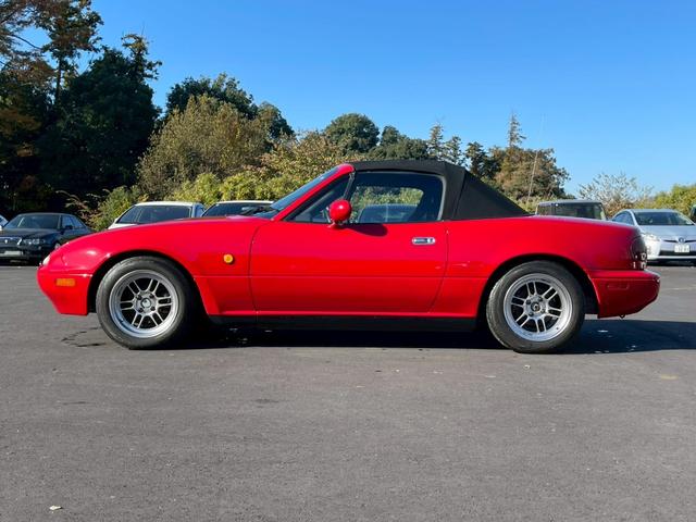 ユーノスロードスター スペシャルパッケージ　熊谷５７　ナンバー２桁引継了承　マツダディーラー整備　外装同色全塗装　ＴＥＩＮ車高調　ＲＰＦ１アルミ　運転席ＢＲＩＤＥフルバケ　助手席マツダスピードセミバケ（21枚目）