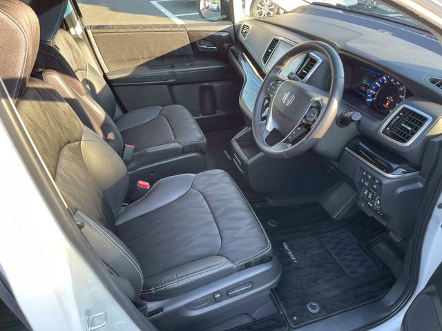 オデッセイハイブリッド ハイブリッドアブソルート・ホンダセンシング　純正９インチナビ　フルセグ　バックモニター　両側パワースライドドア　ＬＥＤヘッドライト　衝突軽減ブレーキ　レーダークルーズ　パワーシート　スマートキー　ＥＴＣ　ワンオーナー（10枚目）