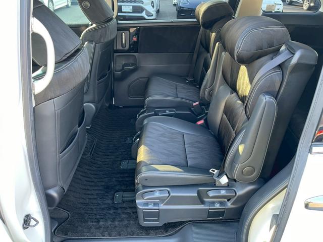 オデッセイハイブリッド ハイブリッドアブソルート・ホンダセンシング　純正９インチナビ　フルセグ　バックモニター　両側パワースライドドア　ＬＥＤヘッドライト　衝突軽減ブレーキ　レーダークルーズ　パワーシート　スマートキー　ＥＴＣ　ワンオーナー（13枚目）