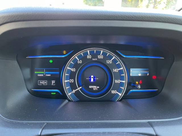 オデッセイハイブリッド ハイブリッドアブソルート・ホンダセンシング　純正９インチナビ　フルセグ　バックモニター　両側パワースライドドア　ＬＥＤヘッドライト　衝突軽減ブレーキ　レーダークルーズ　パワーシート　スマートキー　ＥＴＣ　ワンオーナー（15枚目）