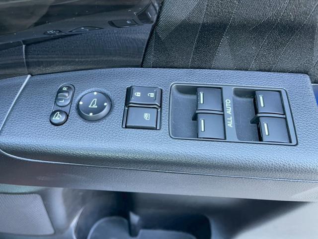 オデッセイハイブリッド ハイブリッドアブソルート・ホンダセンシング　純正９インチナビ　フルセグ　バックモニター　両側パワースライドドア　ＬＥＤヘッドライト　衝突軽減ブレーキ　レーダークルーズ　パワーシート　スマートキー　ＥＴＣ　ワンオーナー（29枚目）