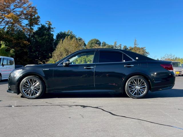 クラウンハイブリッド アスリートＧ　サンルーフ　黒レザーシート　シートヒーター　ベンチレーション　パワーシート　メーカーナビＴＶ　バックモニター　ＨＩＤヘッドライト　スマートキー　プッシュスタート　プリクラッシュ　レーダークルーズ（7枚目）