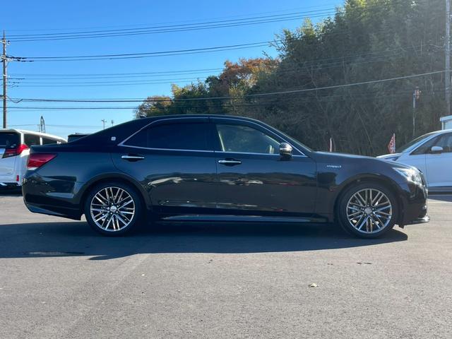 クラウンハイブリッド アスリートＧ　サンルーフ　黒レザーシート　シートヒーター　ベンチレーション　パワーシート　メーカーナビＴＶ　バックモニター　ＨＩＤヘッドライト　スマートキー　プッシュスタート　プリクラッシュ　レーダークルーズ（8枚目）